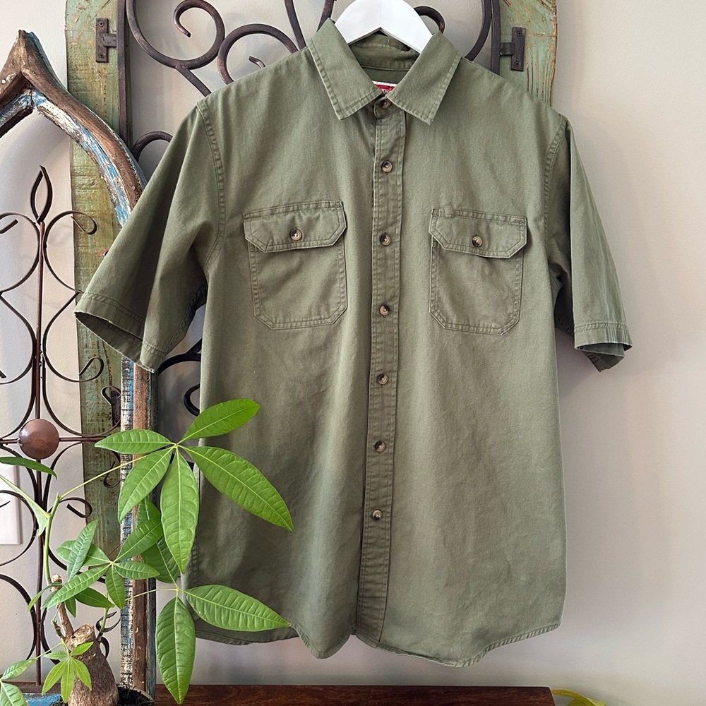 ⭐️ WRANGLER Men’s Utility Cargo Button-Down Shirt